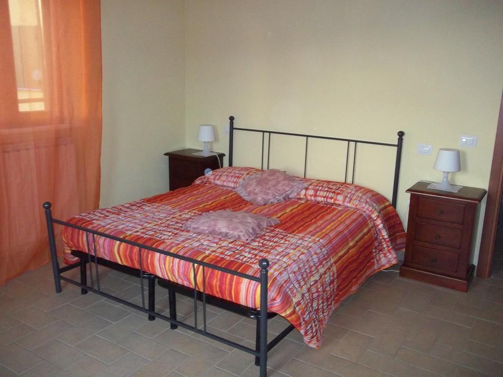 Caddelovi Apartment Fibbialla Room photo